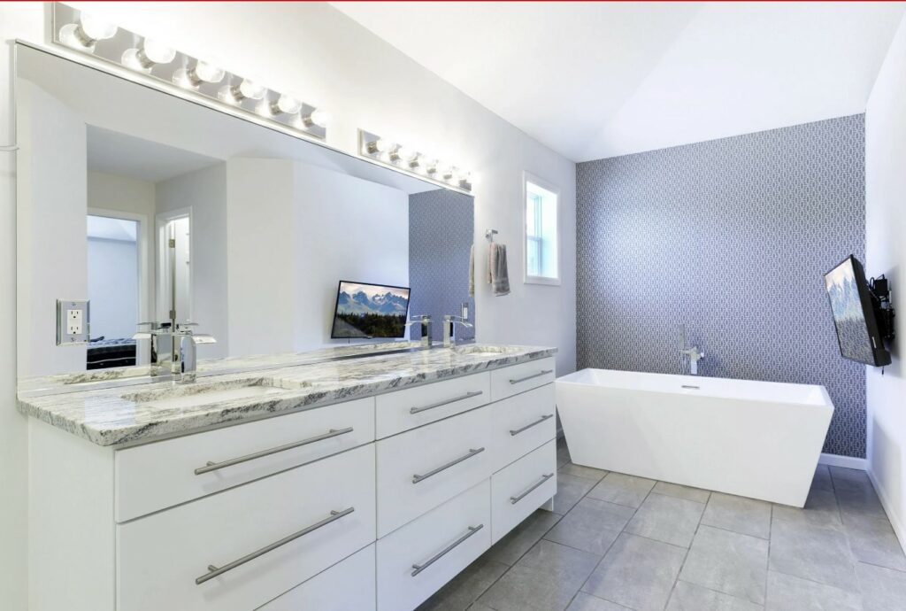 Modern Bathroom Design with a Bathtub and a Big Mirror